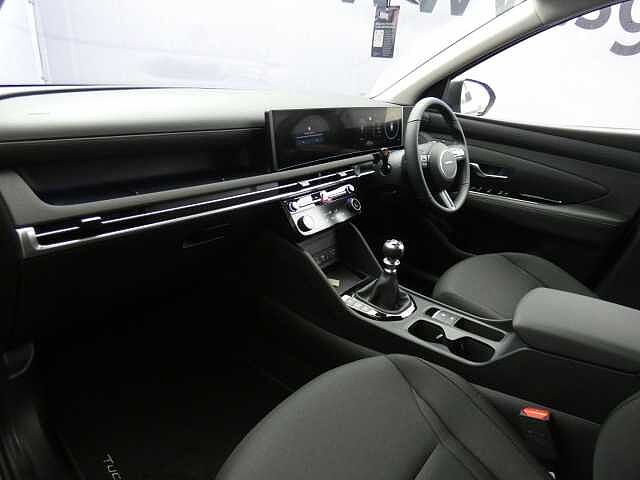 Hyundai TUCSON 1.6 T-GDi Advance Euro 6 (s/s) 5dr Silver