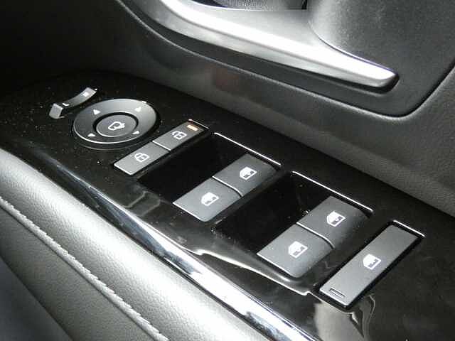 Hyundai TUCSON 1.6T Hybrid Ultimate 5dr Auto Black