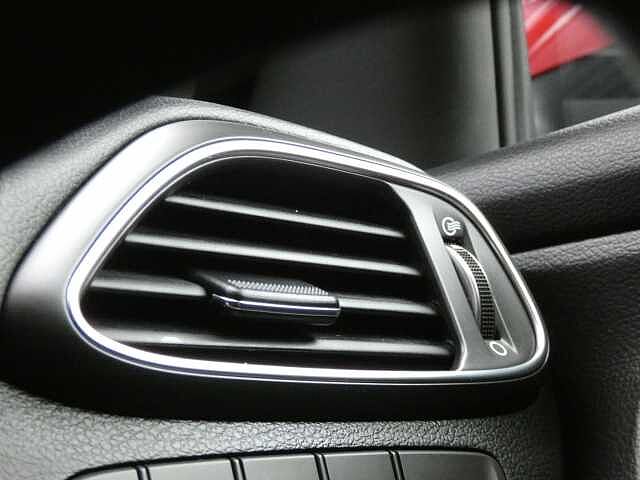 Hyundai i30 1.4 T-GDi Blue Drive SE Nav Euro 6 (s/s) 5dr