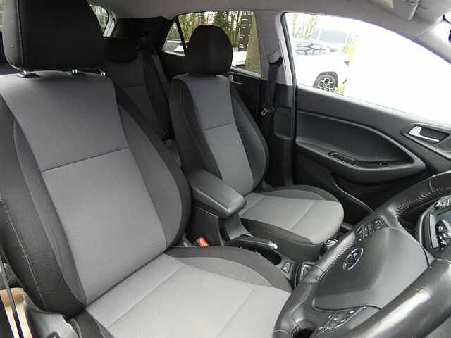 Hyundai i20 1.2 Premium Nav Euro 6 (s/s) 5dr