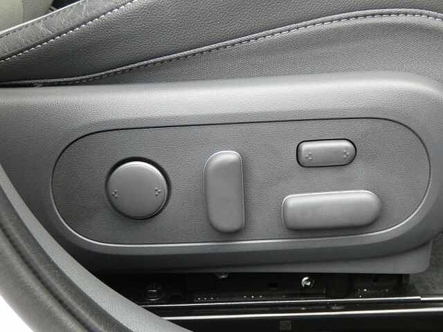 Hyundai KONA 65.4kWh Ultimate Auto 5dr White