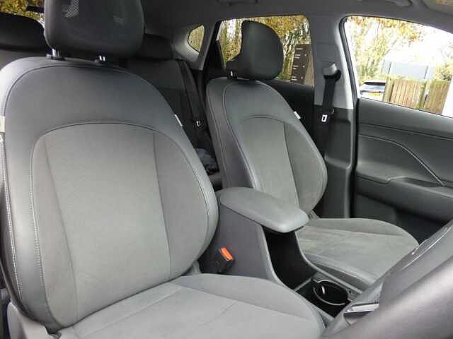 Hyundai KONA 65.4kWh Ultimate Auto 5dr White