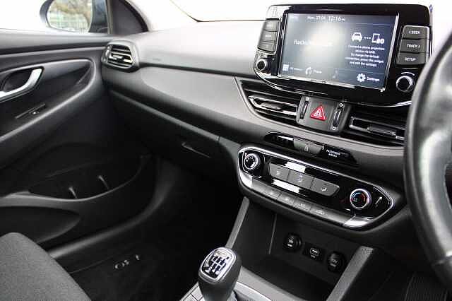 Hyundai i30 1.0T GDi SE Connect 5dr