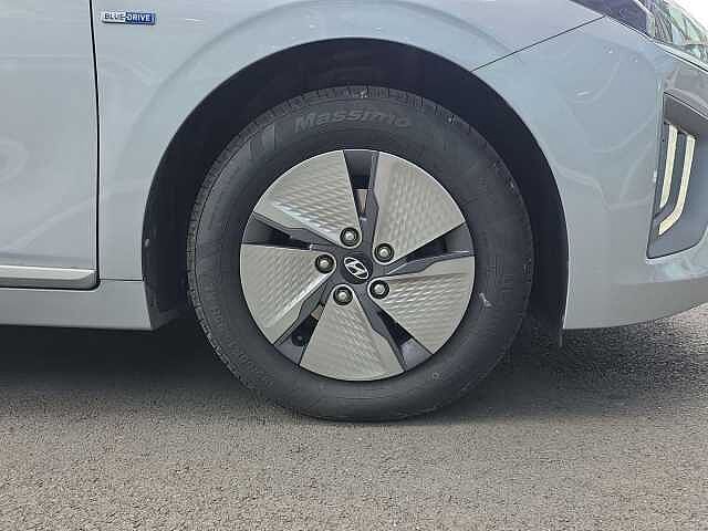 Hyundai IONIQ 1.6 GDi Hybrid Premium 5dr DCT
