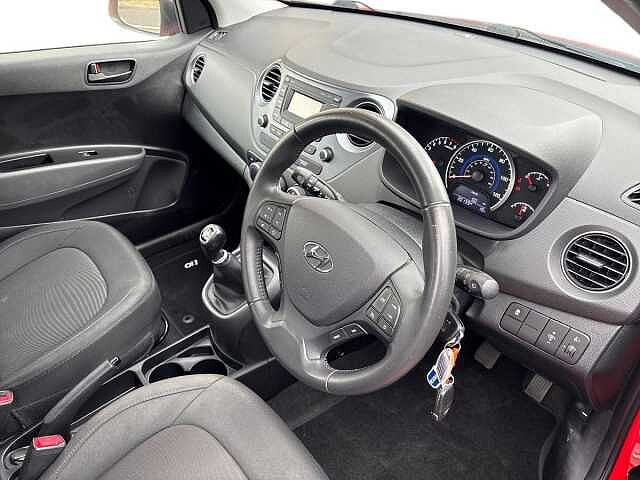 Hyundai i10 1.0 SE 5dr