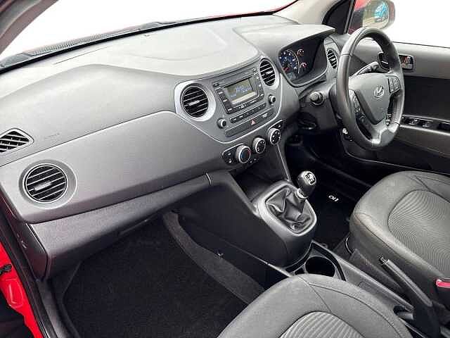 Hyundai i10 1.0 SE 5dr
