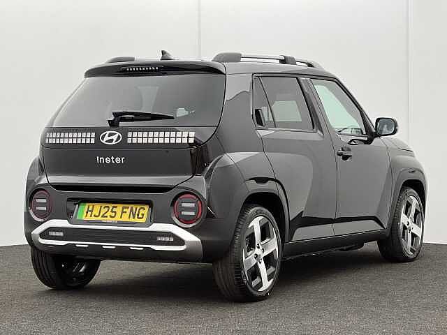 Hyundai INSTER 49kWh 02 ABYSS BLACK