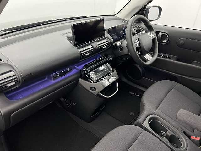 Hyundai INSTER 49kWh 02 ABYSS BLACK