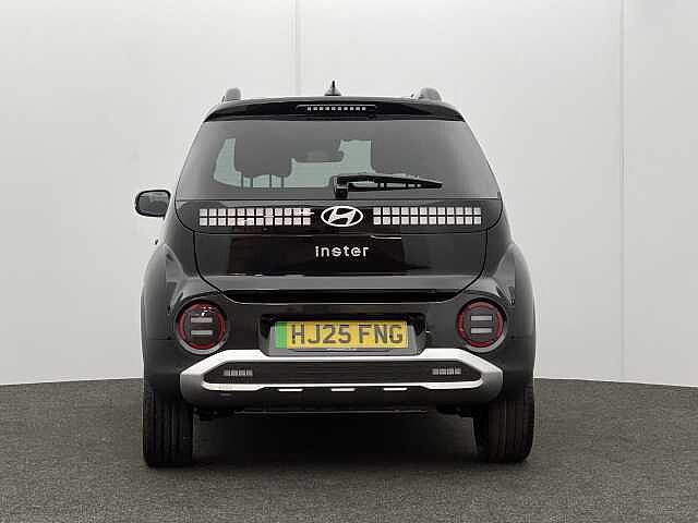 Hyundai INSTER 49kWh 02 ABYSS BLACK