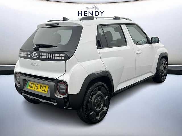 Hyundai INSTER 49kWh Cross ATLAS WHITE