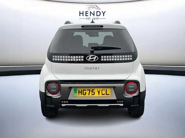 Hyundai INSTER 49kWh Cross ATLAS WHITE