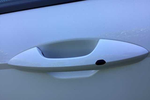 Hyundai KONA HATCHBACK 1.6T 138 N Line S 5dr DCT White