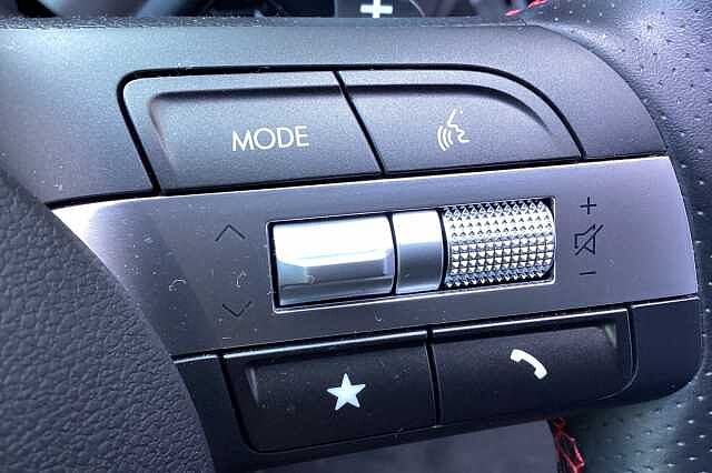 Hyundai KONA HATCHBACK 1.6T 138 N Line S 5dr DCT White