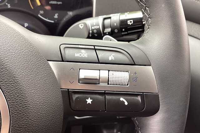 Hyundai TUCSON 1.6T 48V MHD Premium 5dr DCT White