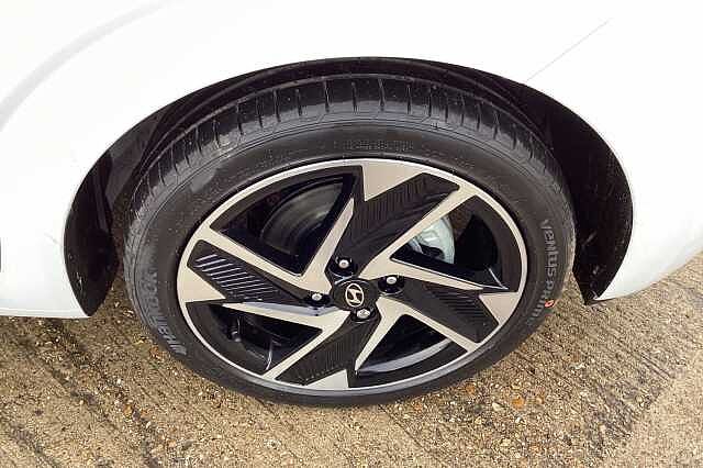 Hyundai I10 1.2 [79] Premium 5dr Auto [Nav] White