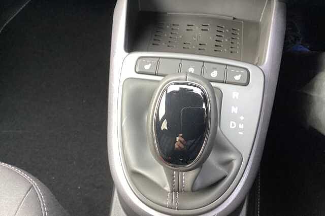 Hyundai I10 1.2 [79] Premium 5dr Auto [Nav] White