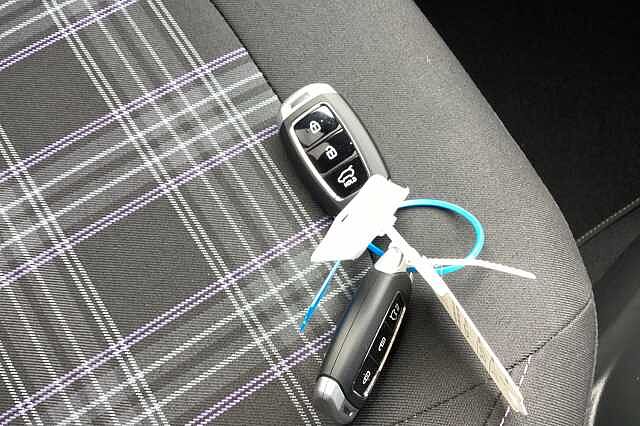 Hyundai I10 1.2 [79] Premium 5dr Auto [Nav] White