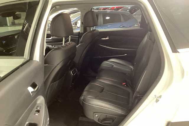 Hyundai SANTA FE 1.6 TGDi Plug-in Hybrid Premium 5dr 4WD Auto