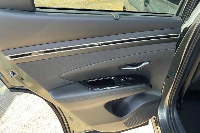 Hyundai TUCSON 1.6 TGDi Hybrid 230 Ultimate 5dr 2WD Auto Grey
