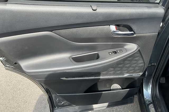 Hyundai SANTA FE 1.6 TGDi Hybrid Ultimate 5dr 4WD Auto Green