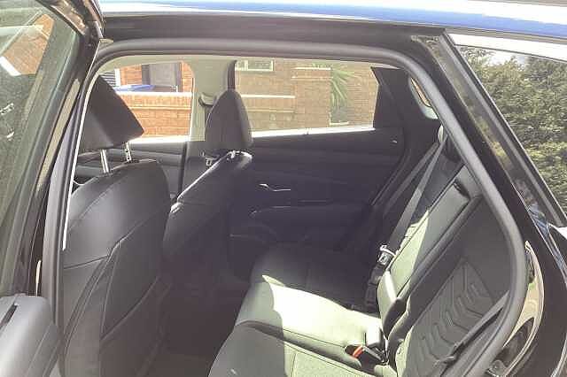 Hyundai TUCSON ESTATE 1.6T Plug-in Hybrid Premium 5dr Auto Black