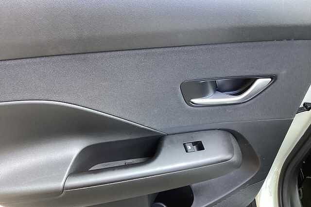 Hyundai KONA 1.6 T-GDi (138ps) Advance DCT White