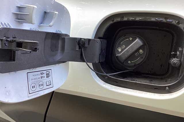 Hyundai KONA 1.6 T-GDi (138ps) Advance DCT White