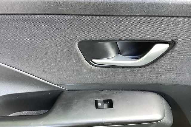 Hyundai KONA 1.6 T-GDi (138ps) Advance DCT White