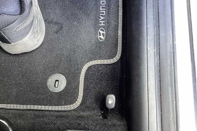 Hyundai KONA 1.6 T-GDi (138ps) Advance DCT White