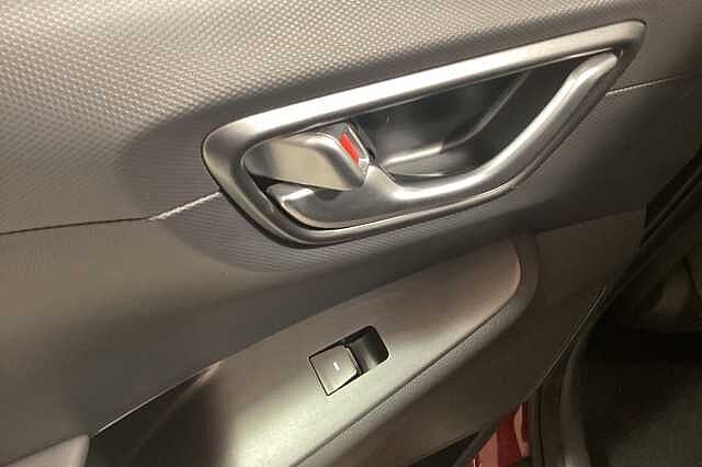 Hyundai IONIQ 100kW Premium 38kWh 5dr Auto
