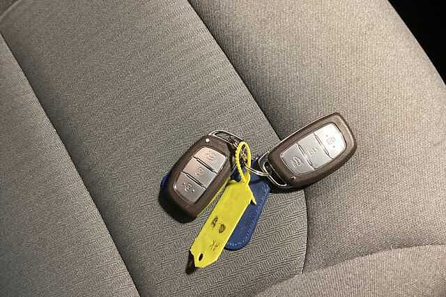 Hyundai IONIQ 100kW Premium 38kWh 5dr Auto