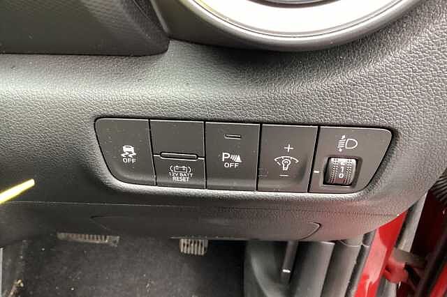 Hyundai KONA 1.6 GDi Hybrid DCT 2022MY SE Connect Red