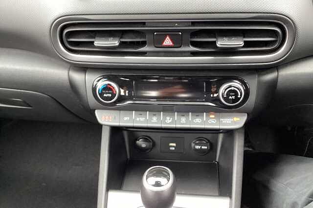 Hyundai KONA 1.6 GDi Hybrid DCT 2022MY SE Connect Red