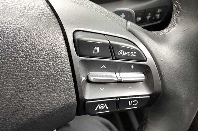 Hyundai KONA 1.6 GDi Hybrid DCT 2022MY SE Connect Red