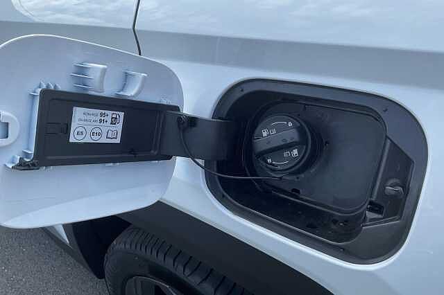 Hyundai TUCSON 1.6T 239 Hybrid Black Line 5dr Auto White
