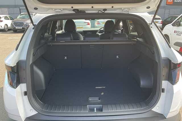 Hyundai TUCSON 1.6T 239 Hybrid Black Line 5dr Auto White