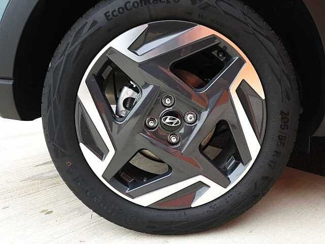 Hyundai BAYON HATCHBACK 1.0 TGDi Premium 5dr Green