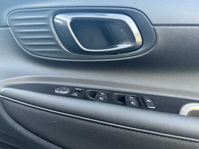 Hyundai BAYON 1.0 T-GDi (100ps) Premium Grey