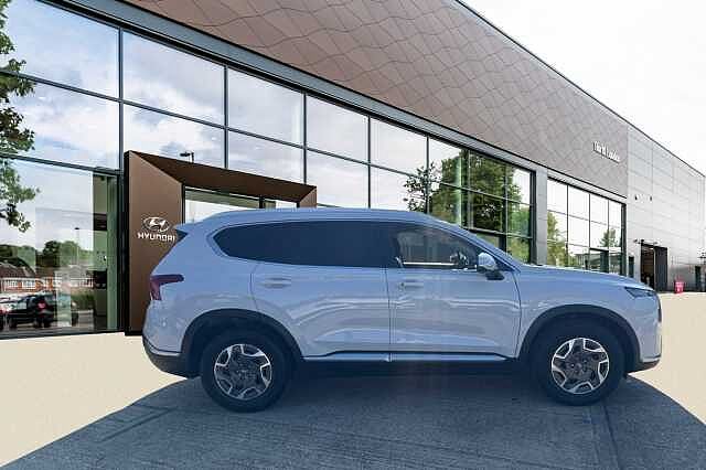 Hyundai SANTA FE 1.6 TGDi Hybrid Premium 5dr Auto White