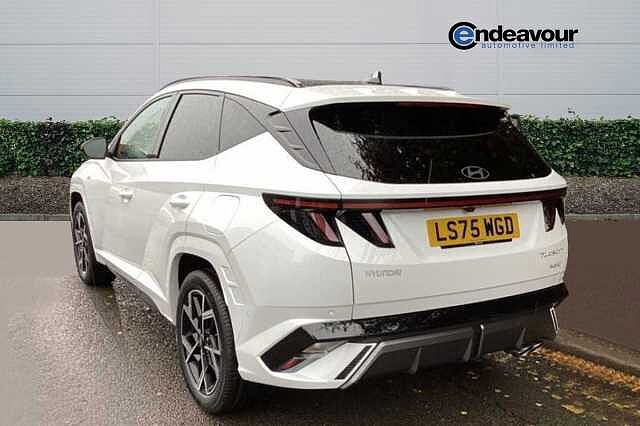 Hyundai TUCSON 1.6T Hybrid N Line S 5dr Auto Estate White