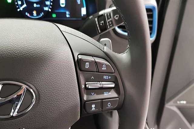 Hyundai IONIQ 1.6 GDi (105ps) Premium SE Plug-in Hybrid