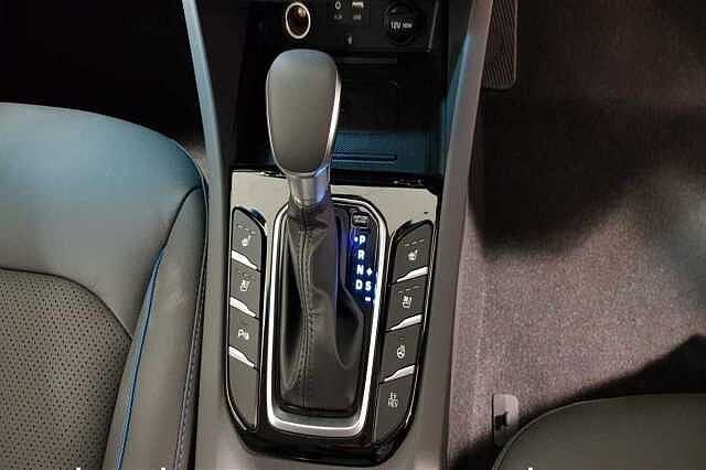 Hyundai IONIQ 1.6 GDi (105ps) Premium SE Plug-in Hybrid