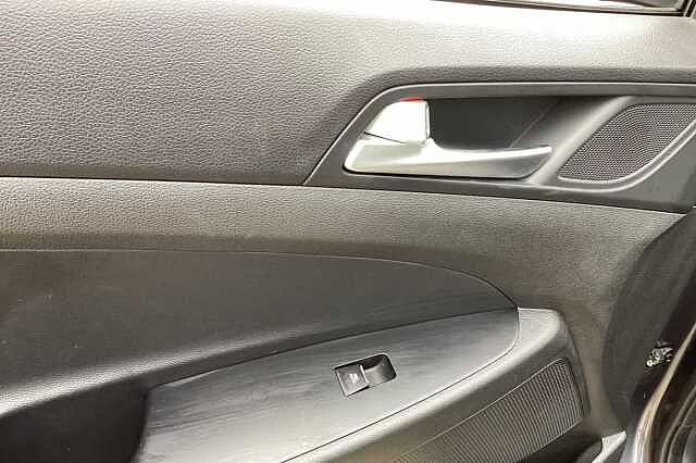 Hyundai TUCSON 1.6 GDi SE Nav (2WD) 5 Door