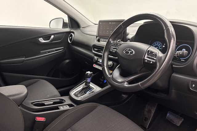 Hyundai KONA 1.6 GDi Hybrid Premium 5dr DCT White