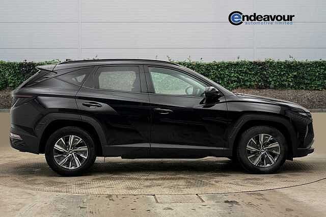 Hyundai TUCSON 1.6 TGDi Hybrid 230 SE Connect 5dr 2WD Auto Black