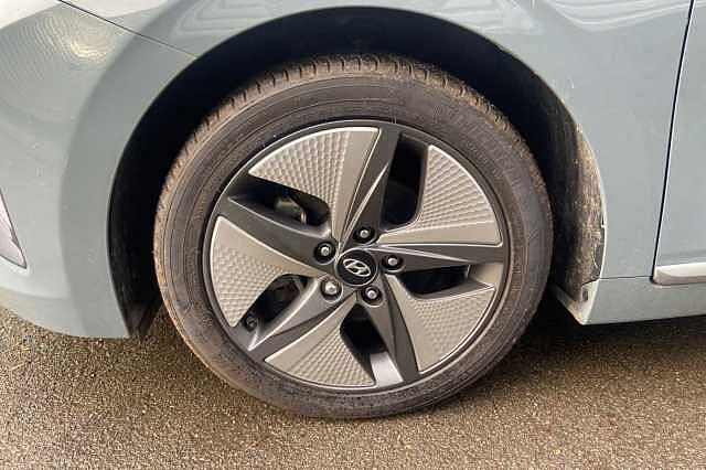 Hyundai IONIQ 1.6 GDi (105ps) Premium SE Hybrid DCT 5Dr HB
