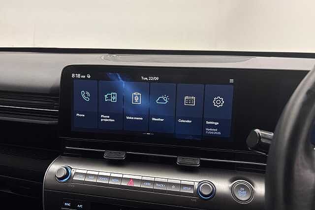 Hyundai KONA 160kW Advance 65kWh 5dr Auto White