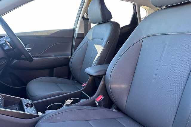 Hyundai KONA 1.6 Hybrid 138 Ultimate 5dr DCT Black