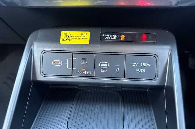 Hyundai KONA 1.6 Hybrid 138 Ultimate 5dr DCT Black