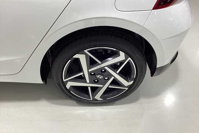 Hyundai I20 1.0T GDi Premium 5dr DCT Hatchback White